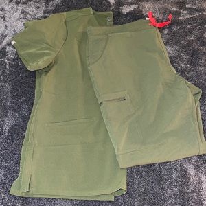 Dark Olive Figs Scrub Set